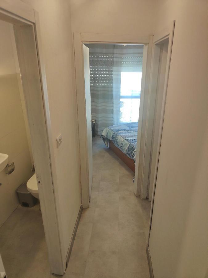 Casita Junto Al Rio En Un Entorno Natural 몬포르테데레모스 외부 사진